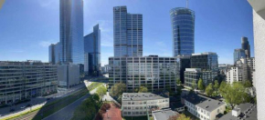 Apartament w centrum Warszawy z Darmowym Parkingiem